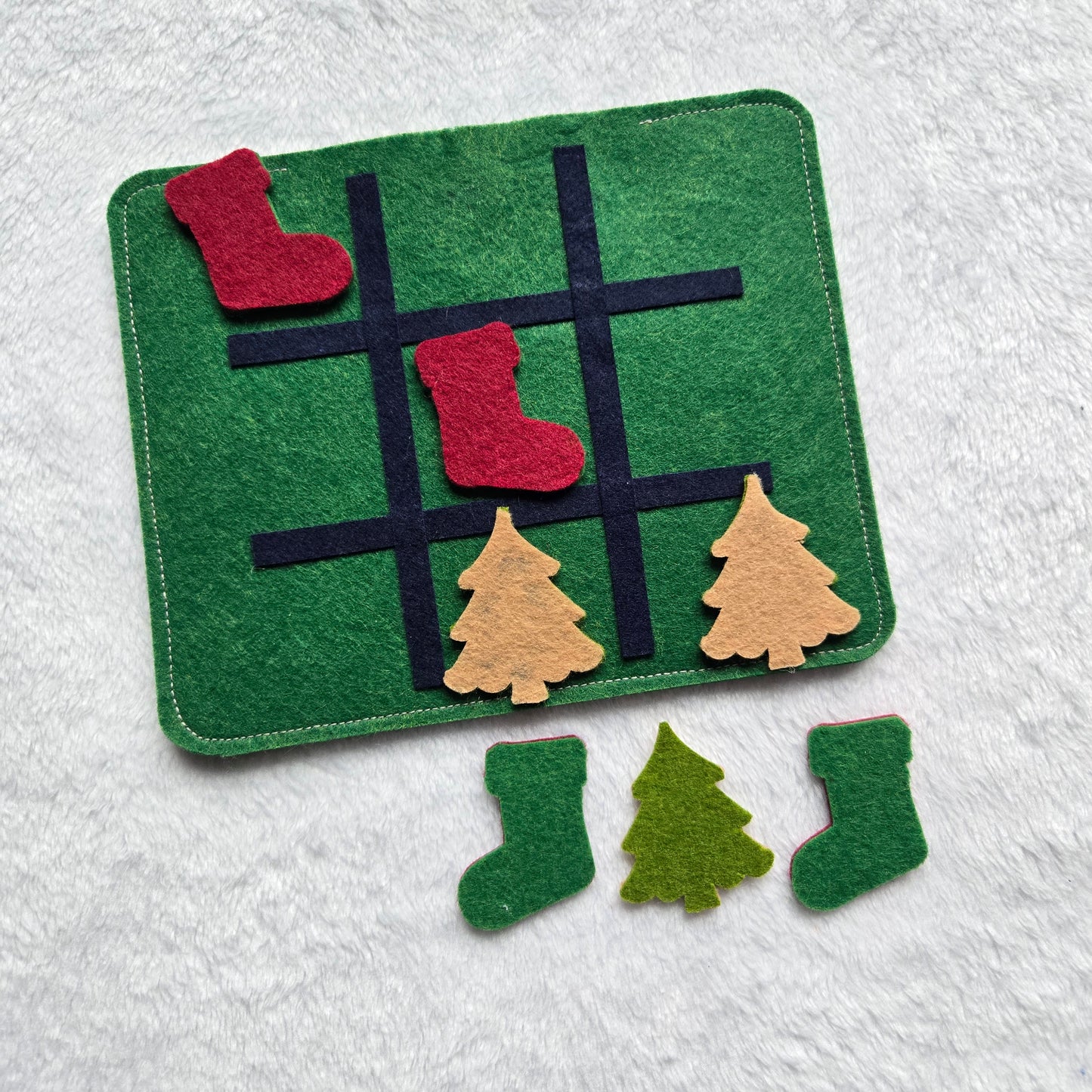 Christmas Tic Tac Toe On The Go